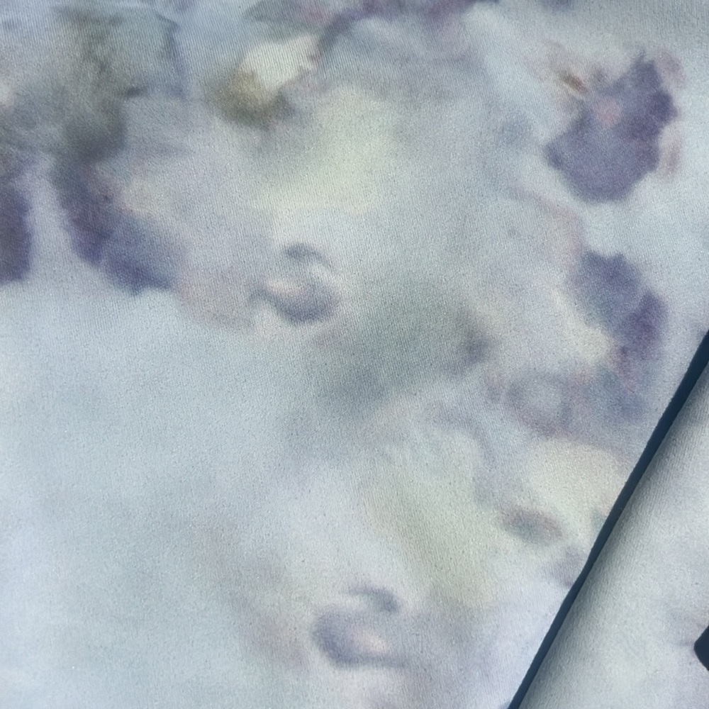 Women’s Athleta‎ Purple and Blue Tie-Dye Leggings - Picture 3 of 8